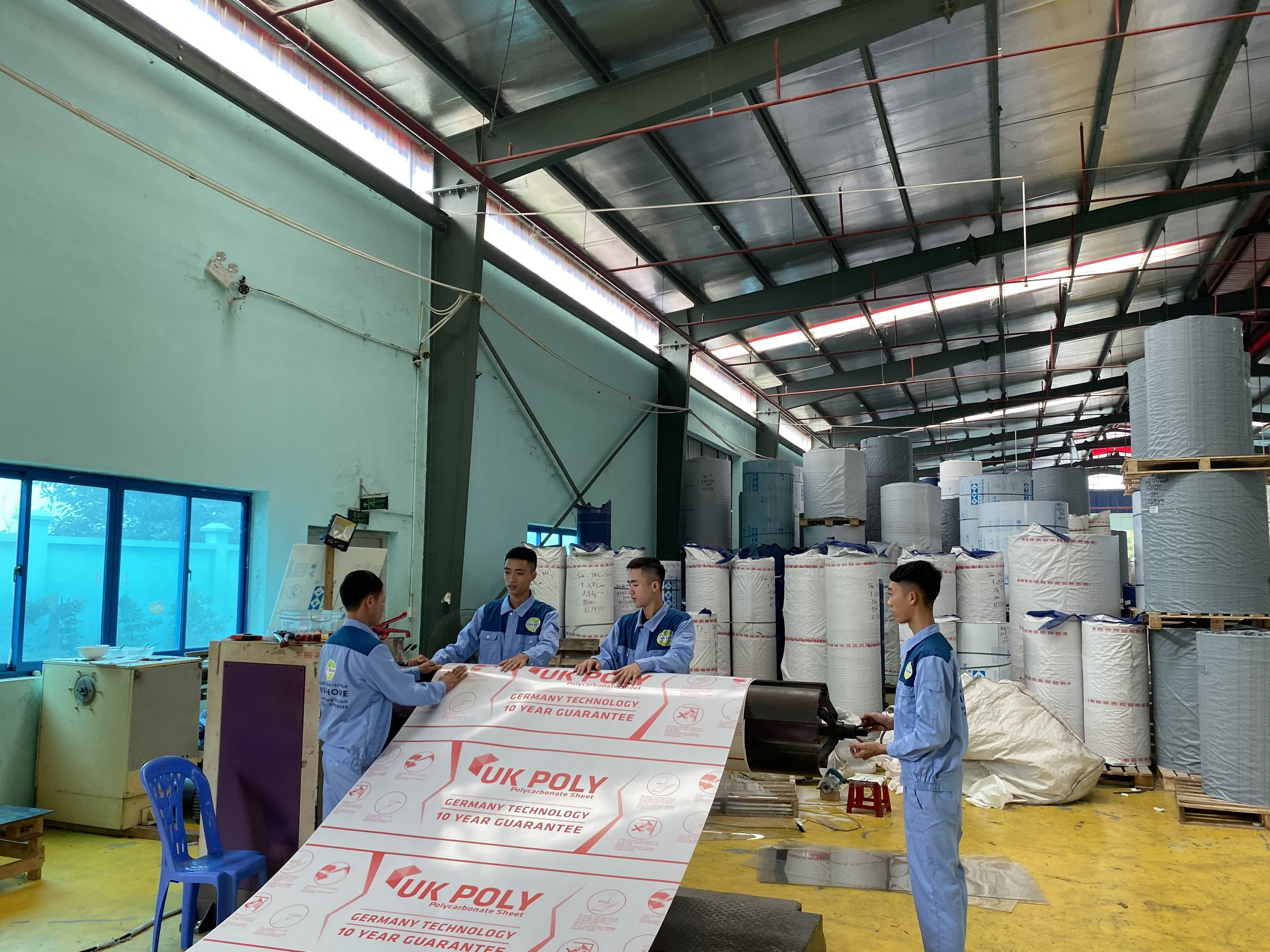 TỔNG KHO TẤM LỢP LẤY SÁNG POLYCARBONATE